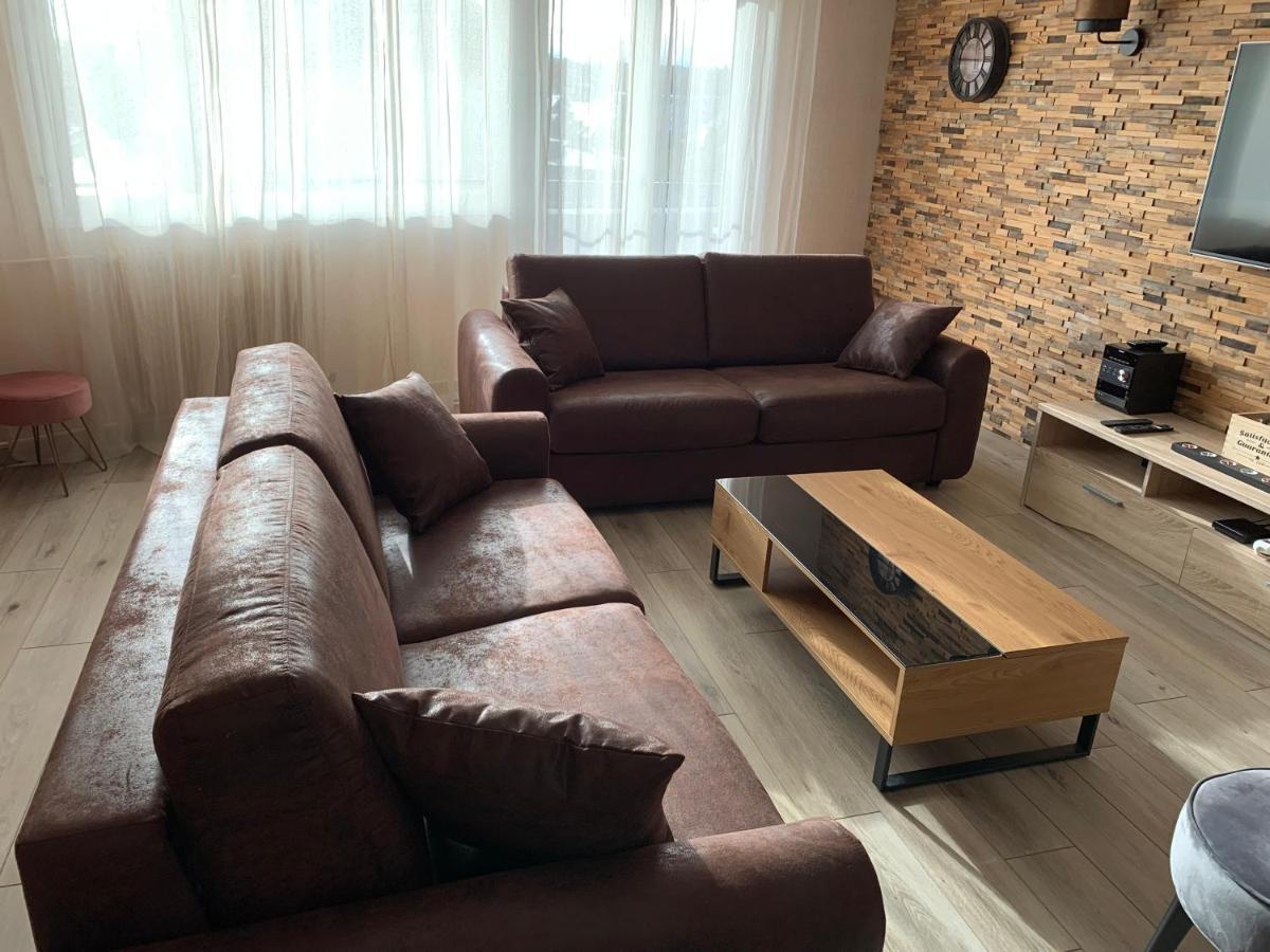 Au Coeur De Lisieux 83 M2 Et Vue Sur La Basilique Apartment Luaran gambar